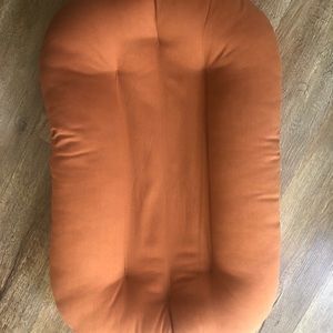 Snuggle me organic infant lounger